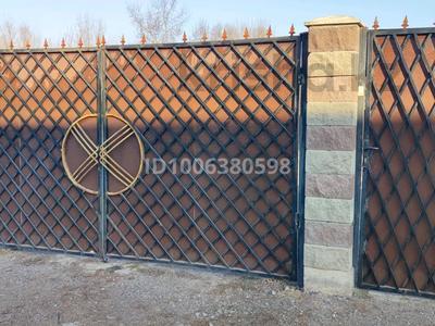 Часть дома · 3 комнаты · 85 м² · 14 сот., Баймурат 56 — Напротив центрального парка и магазина Анвар за 25 млн ₸ в Умбетали