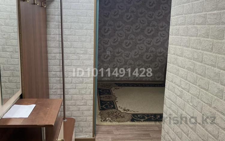 1-бөлмелі пәтер · 31 м² · 1/5 қабат, 5-й мкр. 8, бағасы: 7 млн ₸ в Лисаковске — фото 2
