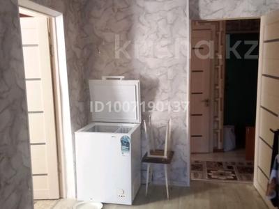 2-комнатная квартира · 40 м² · 1/5 этаж, Касмическая 18а — Школа √16 за 8 млн ₸ в 