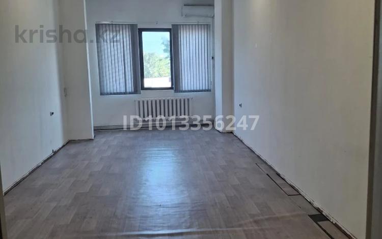 Офисы, склады, кабинеты и рабочие места · 75 м² за 250 000 ₸ в Алматы, Жетысуский р-н — фото 2