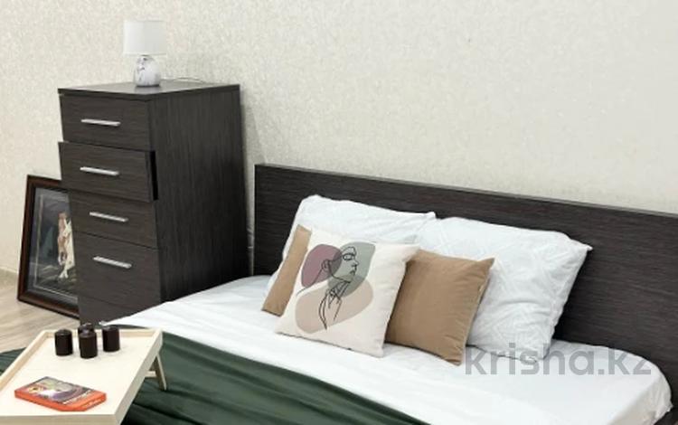 1-бөлмелі пәтер · 50 м² · 12/17 қабат, 17-ш/а., ​17-й микрорайон 6 — C видом на двор, бағасы: 15 000 ₸ в Актау, 17-й мкр — фото 10