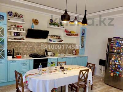 Жеке үй · 5 бөлме · 200 м² · 10 жүзд., Жаңа орда ш/а. 8/10 — Кенесары 8/10, бағасы: 80 млн ₸ в Уральске, мкр Жана Орда