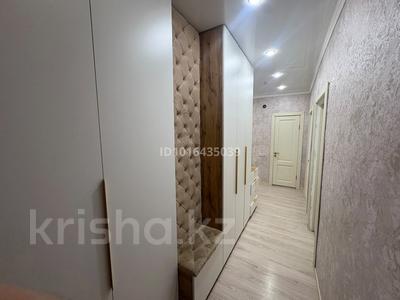 2-комнатная квартира · 56.4 м² · 1/5 этаж, мкр Нурсая, Мкрн Нурсая 70 за 220 000 ₸ в Атырау