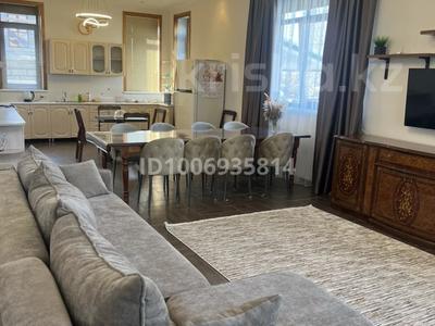 Дом · 4 комнаты · 270 м², мкр Таусамалы 30a — Арал 30а за 100 000 〒 в Алматы, Наурызбайский р-н