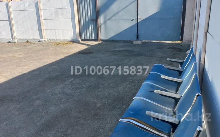 Отдельный дом · 6 комнат · 360 м² · 10 сот., мкр Кунгей , Ш.Джандарбековой 4/1 за 63 млн 〒 в Караганде, Казыбек би р-н — фото 2