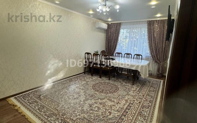 3-комнатная квартира · 67 м² · 4/9 этаж, мкр 4 4а за 27 млн ₸ в Уральске — фото 2