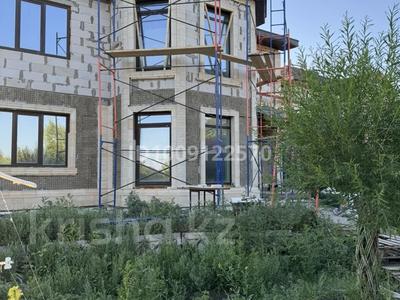 Жеке үй · 7 бөлме · 200 м² · 10 жүзд., мкр Омега, Акжунис 28, бағасы: 53 млн ₸ в Уральске