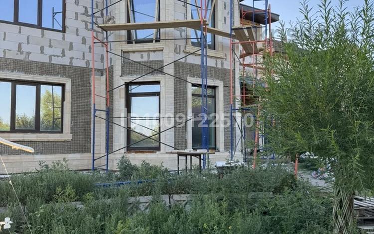Жеке үй · 7 бөлме · 200 м² · 10 жүзд., мкр Омега, Акжунис 28, бағасы: 53 млн ₸ в Уральске — фото 2
