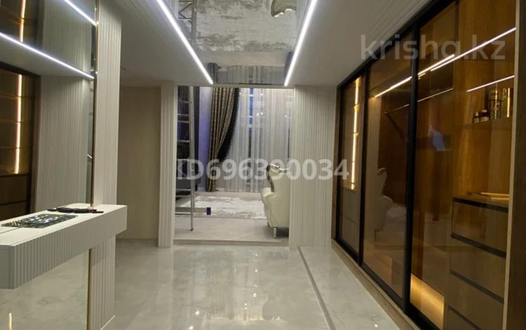 2-бөлмелі пәтер · 86 м² · 2/4 қабат, Ержанова 18/6, бағасы: 65 млн ₸ в Караганде, Казыбек би р-н — фото 2