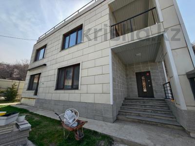 Отдельный дом · 7 комнат · 591 м² · 10 сот., мкр Горный Гигант — Каппарова за 2.5 млн ₸ в Алматы, Медеуский р-н