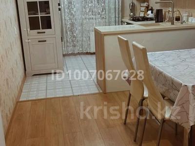 4-комнатная квартира · 140 м² · 3/10 этаж, Әбілқайыр хана — Пацаева, маресьева, казангапа за 450 000 〒 в Актобе