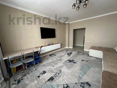 2-комнатная квартира · 70 м² · 15/16 этаж, Бауыржан Момышұлы 28 за 26.5 млн 〒 в Караганде, Казыбек би р-н