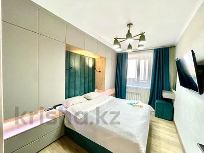 2-бөлмелі пәтер, 60 м², 14/16 қабат тәулігіне, Кутузова 52 — Чокина, бағасы: 20 000 〒 в Павлодаре