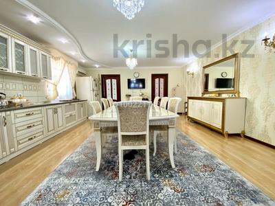 Отдельный дом · 9 комнат · 500 м² · 20 сот., мкр Курсай, 1 май за 120 млн 〒 в Атырау