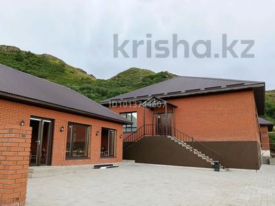 Дом · 5 комнат · 240 м², Соловины переулок 5 за 200 000 ₸ в Усть-Каменогорске, Ульбинский