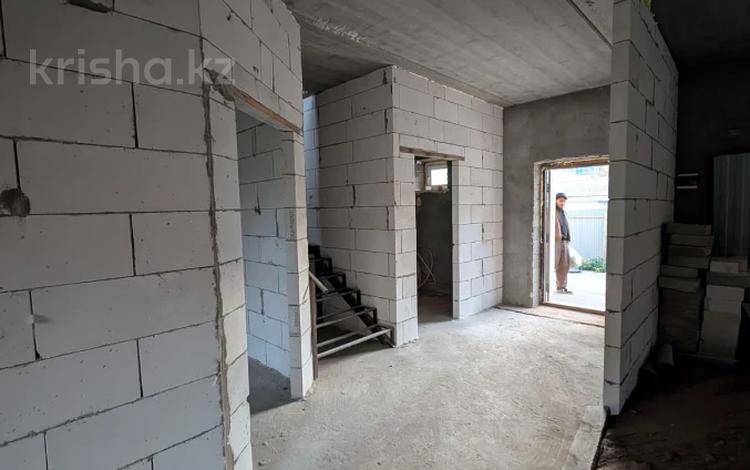 4-комнатная квартира · 135 м², Анатолия Скоробогатова 108 за 27 млн ₸ в Уральске — фото 2