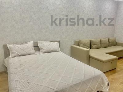 2-комнатная квартира · 55 м² · 1/9 этаж, мкр Юго-Восток, Муканова 49/10 — Республики, Степной, Муканова за 2 000 ₸ в Караганде, Казыбек би р-н