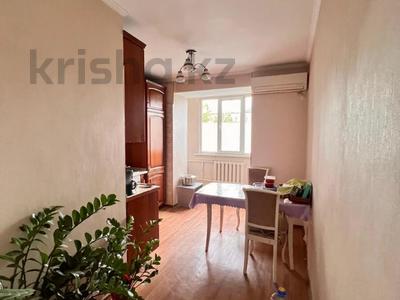 3-бөлмелі пәтер · 69.9 м² · 5/5 қабат, Мкр Жетысу-4 — Абая - Момышулы, бағасы: 48.5 млн ₸ в Алматы