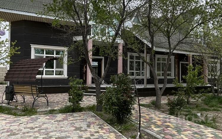 Отдельный дом · 8 комнат · 400 м², Яблоневая за 58 млн ₸ в Баскудуке — фото 2