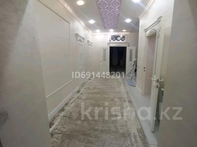 Отдельный дом · 6 комнат · 330 м² · 8 сот., мкр "Шыгыс 2" 22/5 — Алтынгасыр ресторанының арты за 100 млн 〒 в Актау, мкр "Шыгыс 2"