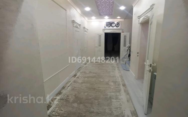 Отдельный дом · 6 комнат · 330 м² · 8 сот., мкр "Шыгыс 2" 22/5 — Алтынгасыр ресторанының арты за 100 млн 〒 в Актау, мкр "Шыгыс 2" — фото 3