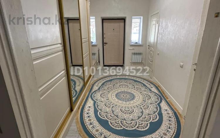 Отдельный дом · 5 комнат · 250 м² · 8 сот., мкр Самал, Бисен саппаева 9 за 75 млн ₸ в Атырау — фото 2