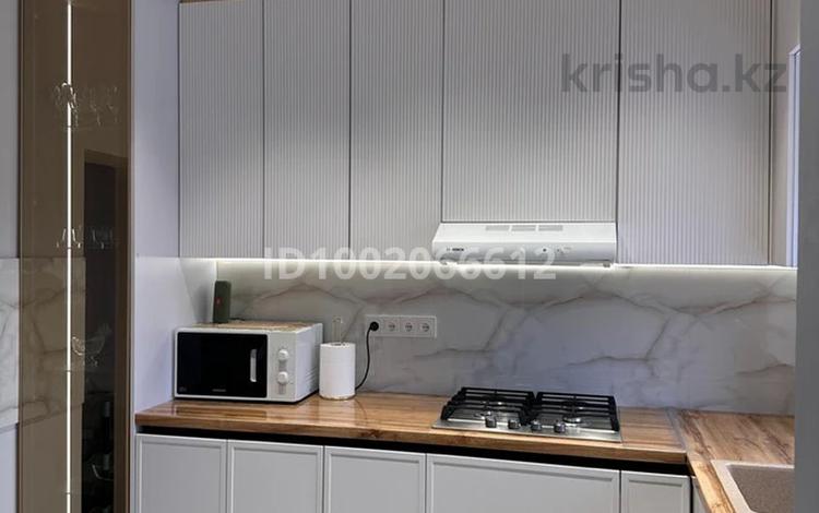Отдельный дом · 8 комнат · 180 м² · 9 сот., Асимова 38 — Массив Тонкуруш за 58 млн ₸ в Таразе — фото 2