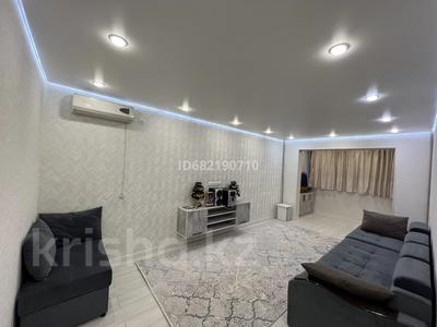 3-бөлмелі пәтер · 60 м² · 1/5 қабат, Г. Иляева 25А — Байтурсынова-Иляева, бағасы: 300 000 ₸ в Шымкенте, Аль-Фарабийский р-н