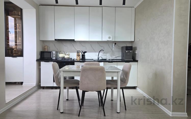 2-бөлмелі пәтер · 63 м² · 6/9 қабат, Б. Момышулы 17, бағасы: 22.5 млн ₸ в Атырау — фото 4