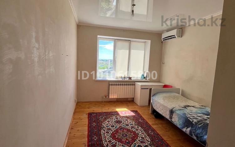 3-бөлмелі пәтер · 90 м² · 5/5 қабат, мкр 4 26/2, бағасы: 29 млн ₸ в Уральске — фото 2