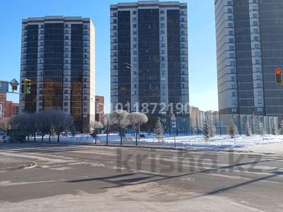 2-комнатная квартира · 52 м² · 17/18 этаж, Жамбыла Жабаева 49б за 21.7 млн 〒 в Петропавловске