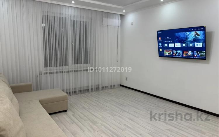 2-комнатная квартира · 66 м² · 18/19 этаж, Брусиловского 167 за 300 000 〒 в Алматы, Алмалинский р-н — фото 2