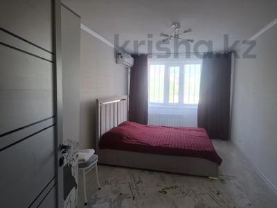 2-комнатная квартира · 70 м² · 1/9 этаж, мкр 12 52 за 15 000 ₸ в Актобе