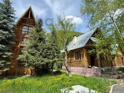 Отдельный дом · 5 комнат · 260 м² · 10 сот., мкр Бутаковка, Бейсеуова за 1.5 млн ₸ в Алматы, Медеуский р-н