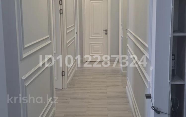 4-бөлмелі пәтер · 120 м² · 7/9 қабат, мкр Нурсая, Абулхайыр хана 74-5, бағасы: 68 млн ₸ в Атырау — фото 2