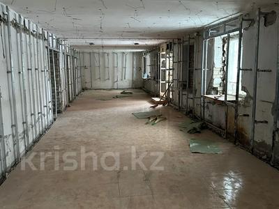 Свободное назначение, магазины и бутики, склады, общепит, салоны красоты, образование · 150 м² за 350 000 ₸ в 