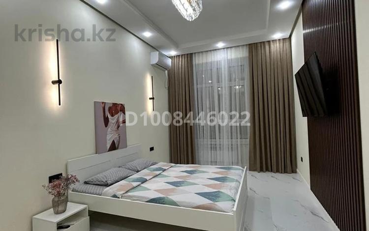 1-комнатная квартира · 48 м² · 2/10 этаж, 18А мкр 4 за 18 000 ₸ в Актау — фото 2
