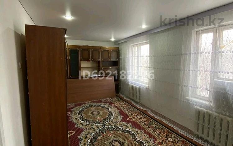 3-комнатная квартира, 72 м², 5/5 этаж помесячно, Салтанат 17 за 80 000 〒 в Таразе — фото 2