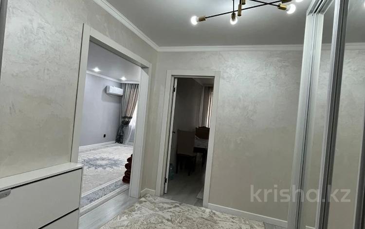 2-комнатная квартира, 65 м², 10/10 этаж, мкр 12