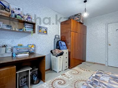 2-комнатная квартира, 44 м², 4/5 этаж, мкр Аксай-1 за 26.5 млн 〒 в Алматы, Ауэзовский р-н