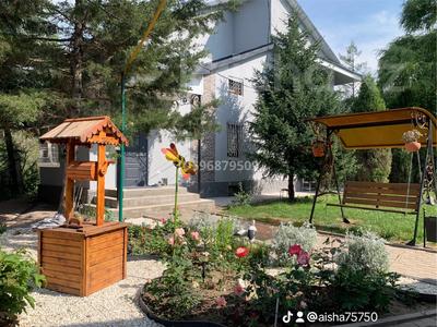 Дом · 5 комнат · 250 м², Жаркинбекова за 150 000 〒 в Алматы