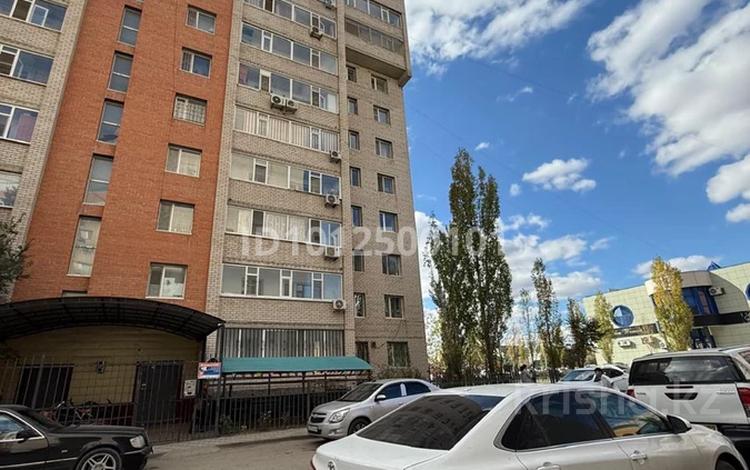 3-комнатная квартира · 85 м² · 7/10 этаж, мкр 12 43а за 27 млн ₸ в Актобе — фото 2