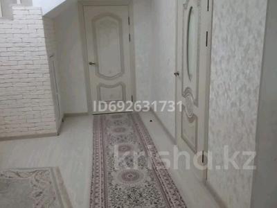 Отдельный дом · 4 комнаты · 120 м² · 12 сот., Шабыт 57 — Заправка Гелиос, улица школа-гимназии41 за 48 млн ₸ в Актобе, жилой массив Ясное