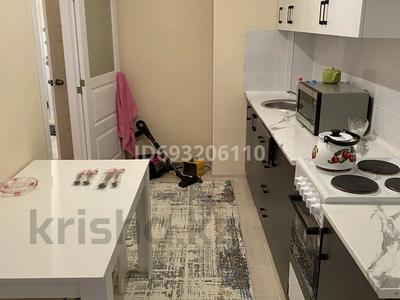 1-комнатная квартира, 32 м², 3/12 этаж, 11 37/1 — Возле дом департаментов за 13.5 млн 〒 в Туркестане