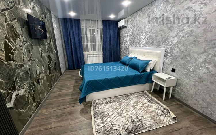 1-бөлмелі пәтер · 40 м² · 1/5 қабат, мкр 11 43 — Шипагер, бағасы: 12 000 ₸ в Актобе — фото 2