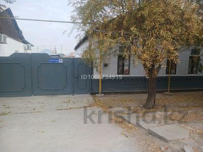 Отдельный дом · 3 комнаты · 250 м² · 6 сот., Қаратаева 51 за 30 млн 〒 в 