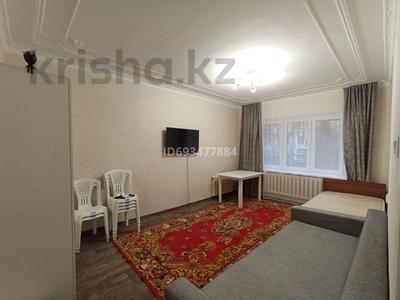 1-комнатная квартира, 43 м², 1/5 этаж помесячно, мкр №12 5А за 200 000 〒 в Алматы, Ауэзовский р-н