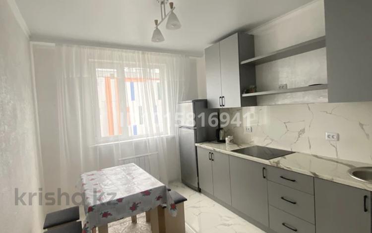 1-комнатная квартира · 35 м² · 7/9 этаж, мкр Шугыла, Райымбека 590/7 — Напротив ТЦ Апорт за 26 млн ₸ в Алматы, Наурызбайский р-н — фото 2