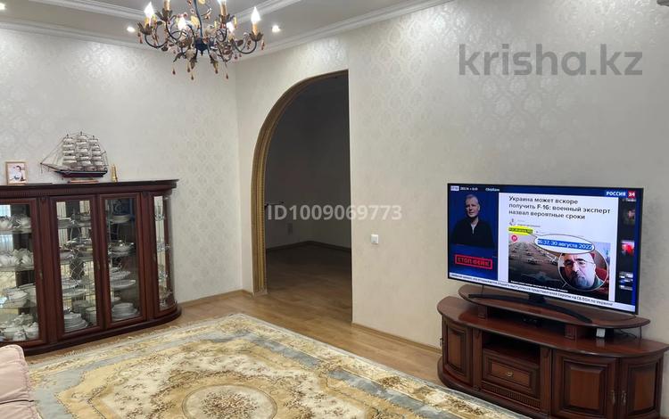 3-комнатная квартира · 87.3 м² · 8/10 этаж, Сарайшык 34 за 49.5 млн 〒 в Астане, Есильский р-н — фото 2