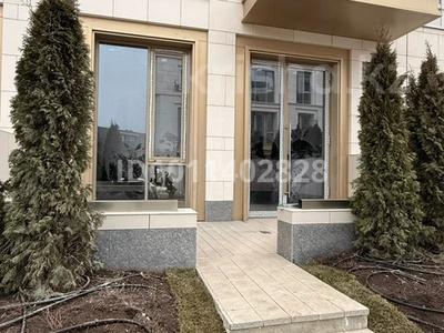 Еркін, кеңселер, дүкендер мен бутиктер, қоғамдық тамақтану орны, сұлулық салондары, монша, қонақ үй және демалыс орындары, білім орталықтары, ойын-сауық · 95.6 м², бағасы: 245 млн 〒 в Алматы, Медеуский р-н